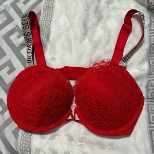 Victoria’s Secref Bombshell Bra